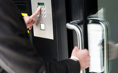 3 Reasons To Install High-Security Locks At Commercial Sites